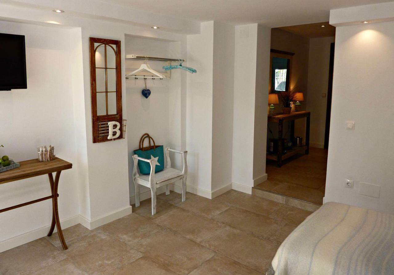 Acomodação com café da manhã  Breeze Boutique Guest Rooms, 4*