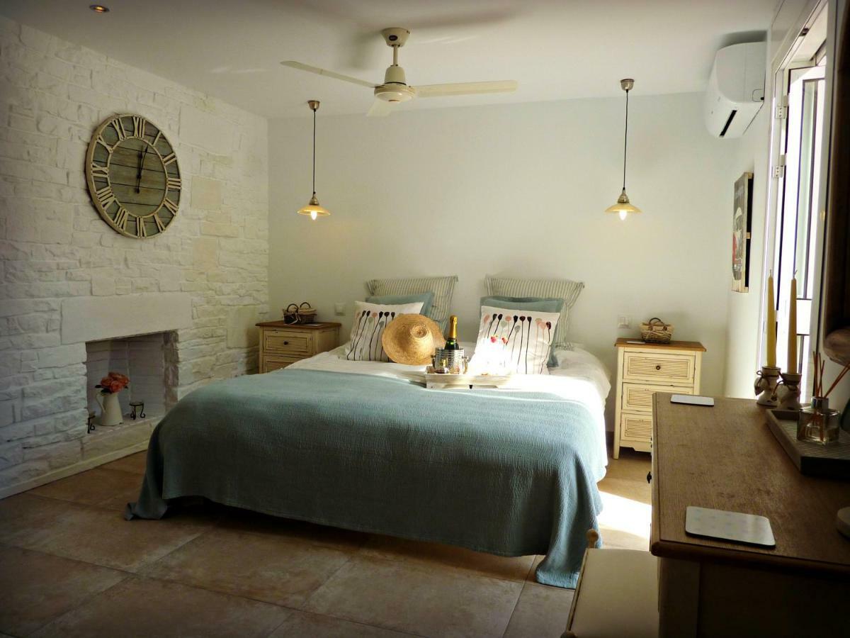 Breeze Boutique Guest Rooms, Acomodação com café da manhã  4*